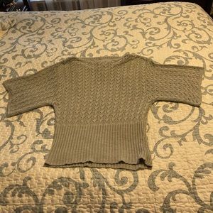 Cute lightweight gray sweater Size large